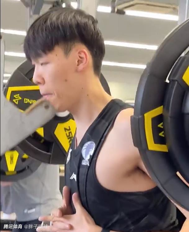 完成一次高质量的反击可能只需要三四次传球，在这样的时刻你也会给他们制造威胁，就像我们在下半场当中给霍伊伦以及加纳乔创造机会时那样。